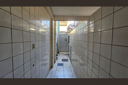 Acesso de apartamento para alugar com 1 quarto, 60m² em Centro, Nilópolis