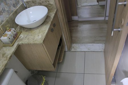 Banheiro  de apartamento à venda com 1 quarto, 39m² em Morros, Guarulhos