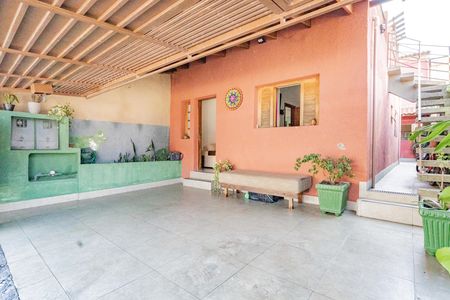 Garagem de casa à venda com 4 quartos, 126m² em Jardim Patente, São Paulo
