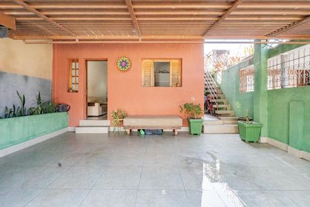 Garagem de casa à venda com 4 quartos, 126m² em Jardim Patente, São Paulo