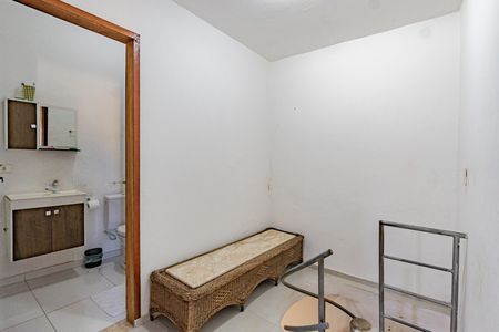Corredor de casa à venda com 4 quartos, 126m² em Jardim Patente, São Paulo