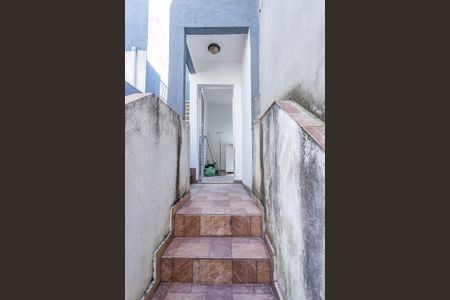 Entrada de casa para alugar com 1 quarto, 60m² em Vila Penteado, São Paulo