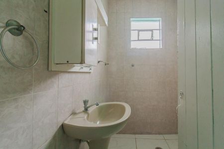 Banheiro de casa para alugar com 1 quarto, 70m² em Jardim Itapark Velho, Mauá