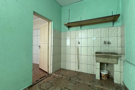 Casa para alugar com 300m², 3 quartos e 2 vagas Casa para alugar com 300m², 3 quartos e 2 vagasCozinha e Área de Serviço