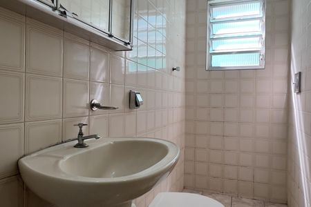 Casa para alugar com 300m², 3 quartos e 2 vagas Casa para alugar com 300m², 3 quartos e 2 vagasBanheiro 2