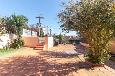 Área externa de casa à venda com 3 quartos, 190m² em Nonoai, Porto Alegre