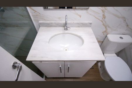 Banheiro de apartamento para alugar com 2 quartos, 58m² em Vila Ema, São Paulo