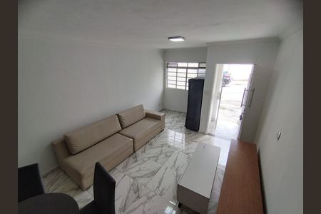 Sala de casa para alugar com 2 quartos, 70m² em Vila Brasilio Machado, São Paulo