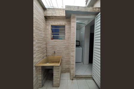Área de Serviço de casa para alugar com 2 quartos, 70m² em Vila Brasilio Machado, São Paulo