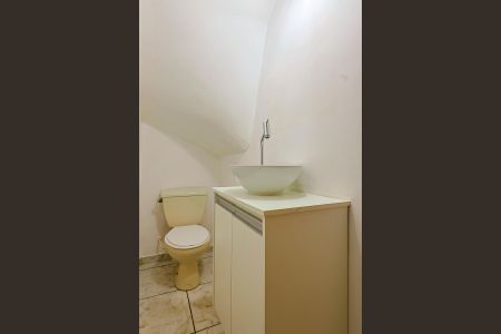 Lavabo de casa para alugar com 2 quartos, 100m² em Jardim Monte Kemel, São Paulo