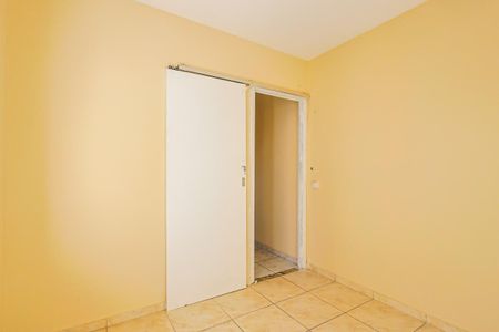 Quarto 2 de casa para alugar com 2 quartos, 100m² em Jardim Monte Kemel, São Paulo