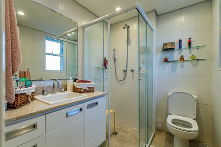 Apartamento à venda com 121m², 2 quartos e 2 vagas Apartamento à venda com 121m², 2 quartos e 2 vagasSuite 01 - Banheiro