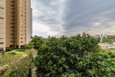 Apartamento à venda com 121m², 2 quartos e 2 vagas Apartamento à venda com 121m², 2 quartos e 2 vagasVaranda