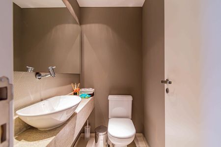 Apartamento à venda com 121m², 2 quartos e 2 vagas Apartamento à venda com 121m², 2 quartos e 2 vagasLavabo