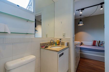 Apartamento à venda com 121m², 2 quartos e 2 vagas Apartamento à venda com 121m², 2 quartos e 2 vagasSuite 02 - Banheiro