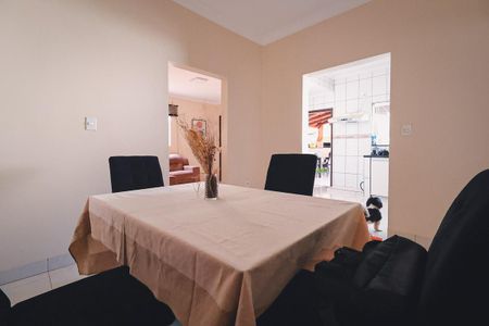 Casa à venda com 360m², 3 quartos e 3 vagas Casa à venda com 360m², 3 quartos e 3 vagasCopa