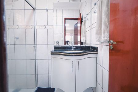 Casa à venda com 360m², 3 quartos e 3 vagas Casa à venda com 360m², 3 quartos e 3 vagasBanheiro da suíte 2