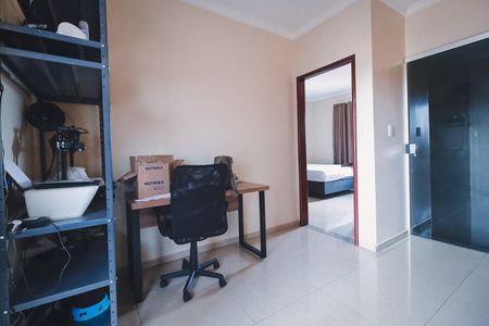 Casa à venda com 360m², 3 quartos e 3 vagas Casa à venda com 360m², 3 quartos e 3 vagasQuarto