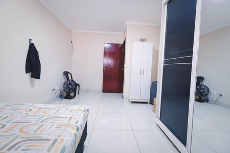 Casa à venda com 360m², 3 quartos e 3 vagas Casa à venda com 360m², 3 quartos e 3 vagasSuíte 2