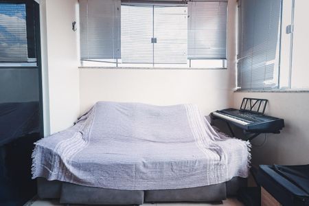 Casa à venda com 360m², 3 quartos e 3 vagas Casa à venda com 360m², 3 quartos e 3 vagasQuarto