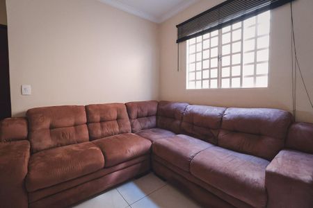 Casa à venda com 360m², 3 quartos e 3 vagas Casa à venda com 360m², 3 quartos e 3 vagasSuíte