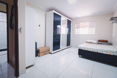 Casa à venda com 360m², 3 quartos e 3 vagas Casa à venda com 360m², 3 quartos e 3 vagasSuíte 2