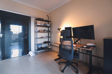 Casa à venda com 360m², 3 quartos e 3 vagas Casa à venda com 360m², 3 quartos e 3 vagasQuarto