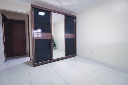 Casa à venda com 3 quartos, 360m² em Setor Faicalville, Goiânia