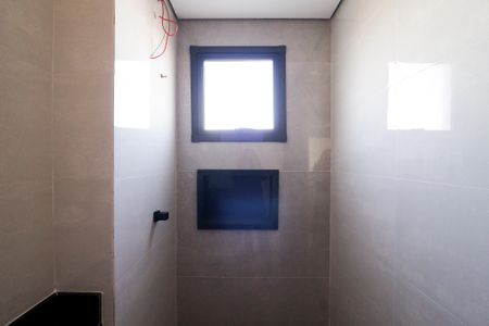 Apartamento à venda com 45m², 2 quartos e 1 vaga Apartamento à venda com 45m², 2 quartos e 1 vagaBanheiro