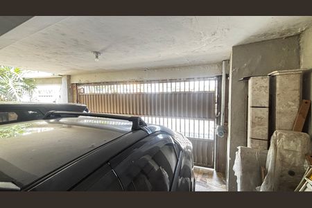Garagem de casa à venda com 2 quartos, 150m² em Parque Novo Oratório, Santo André