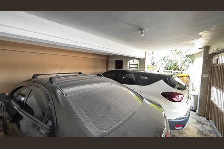 Garagem de casa à venda com 2 quartos, 150m² em Parque Novo Oratório, Santo André