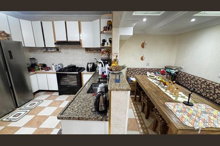 Casa à venda com 2 quartos, 150m² em Parque Novo Oratório, Santo André