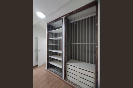 Quarto de casa para alugar com 3 quartos, 150m² em Vila Santo Estefano, São Paulo