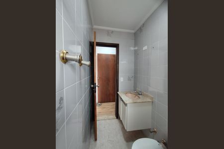 Banheiro - torneira de casa para alugar com 3 quartos, 150m² em Vila Santo Estefano, São Paulo