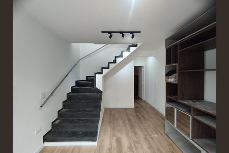Sala de casa para alugar com 3 quartos, 150m² em Vila Santo Estefano, São Paulo