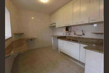 Casa à venda com 3 quartos, 149m² em Vila Carrão, São Paulo