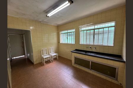 Casa à venda com 5 quartos, 180m² em Vila Augusta, Guarulhos
