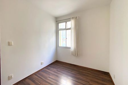 Apartamento à venda com 100m², 3 quartos e 2 vagas Apartamento à venda com 100m², 3 quartos e 2 vagasQuarto 2