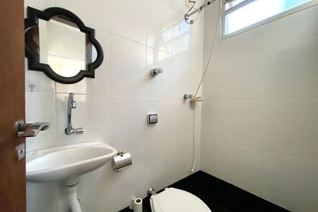 Apartamento à venda com 100m², 3 quartos e 2 vagas Apartamento à venda com 100m², 3 quartos e 2 vagasBanheiro de serviço