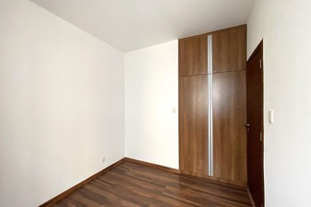 Apartamento à venda com 100m², 3 quartos e 2 vagas Apartamento à venda com 100m², 3 quartos e 2 vagasQuarto 2