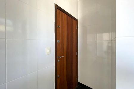Apartamento à venda com 100m², 3 quartos e 2 vagas Apartamento à venda com 100m², 3 quartos e 2 vagasBanheiro de serviço