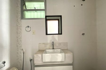 Apartamento à venda com 100m², 3 quartos e 2 vagas Apartamento à venda com 100m², 3 quartos e 2 vagasBanheiro