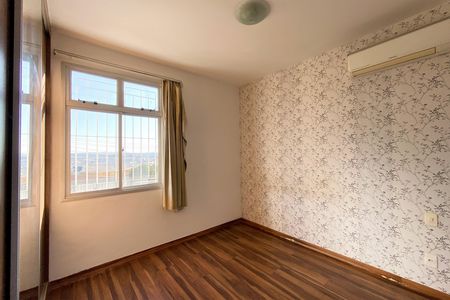 Apartamento à venda com 100m², 3 quartos e 2 vagas Apartamento à venda com 100m², 3 quartos e 2 vagasSuite