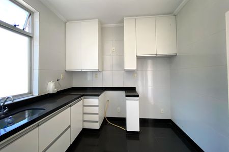 Apartamento à venda com 100m², 3 quartos e 2 vagas Apartamento à venda com 100m², 3 quartos e 2 vagasCozinha