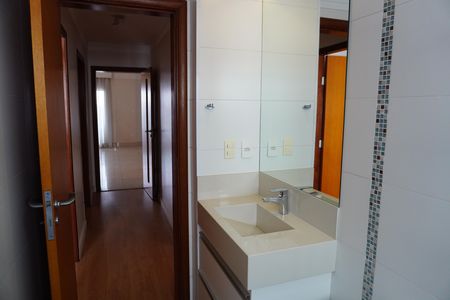 Apartamento para alugar com 156m², 4 quartos e 2 vagasBanheiro 2