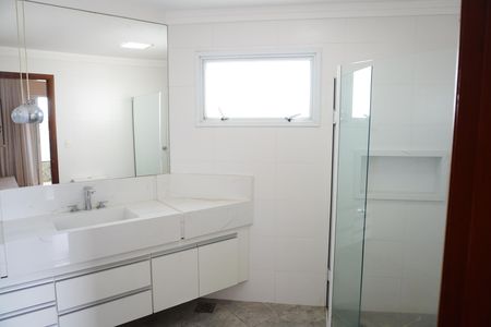 Apartamento para alugar com 156m², 4 quartos e 2 vagasBanheiro 1