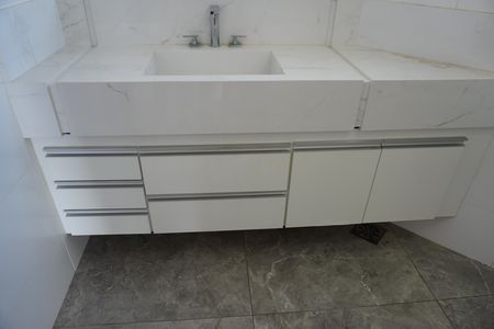 Apartamento para alugar com 156m², 4 quartos e 2 vagasBanheiro 1