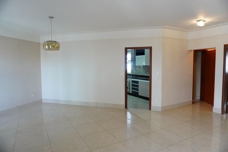 Apartamento para alugar com 156m², 4 quartos e 2 vagasSala