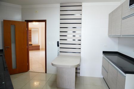 Apartamento para alugar com 156m², 4 quartos e 2 vagasCozinha