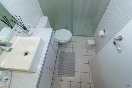 Apartamento à venda com 95m², 3 quartos e 2 vagas Apartamento à venda com 95m², 3 quartos e 2 vagasBanheiro da Suíte